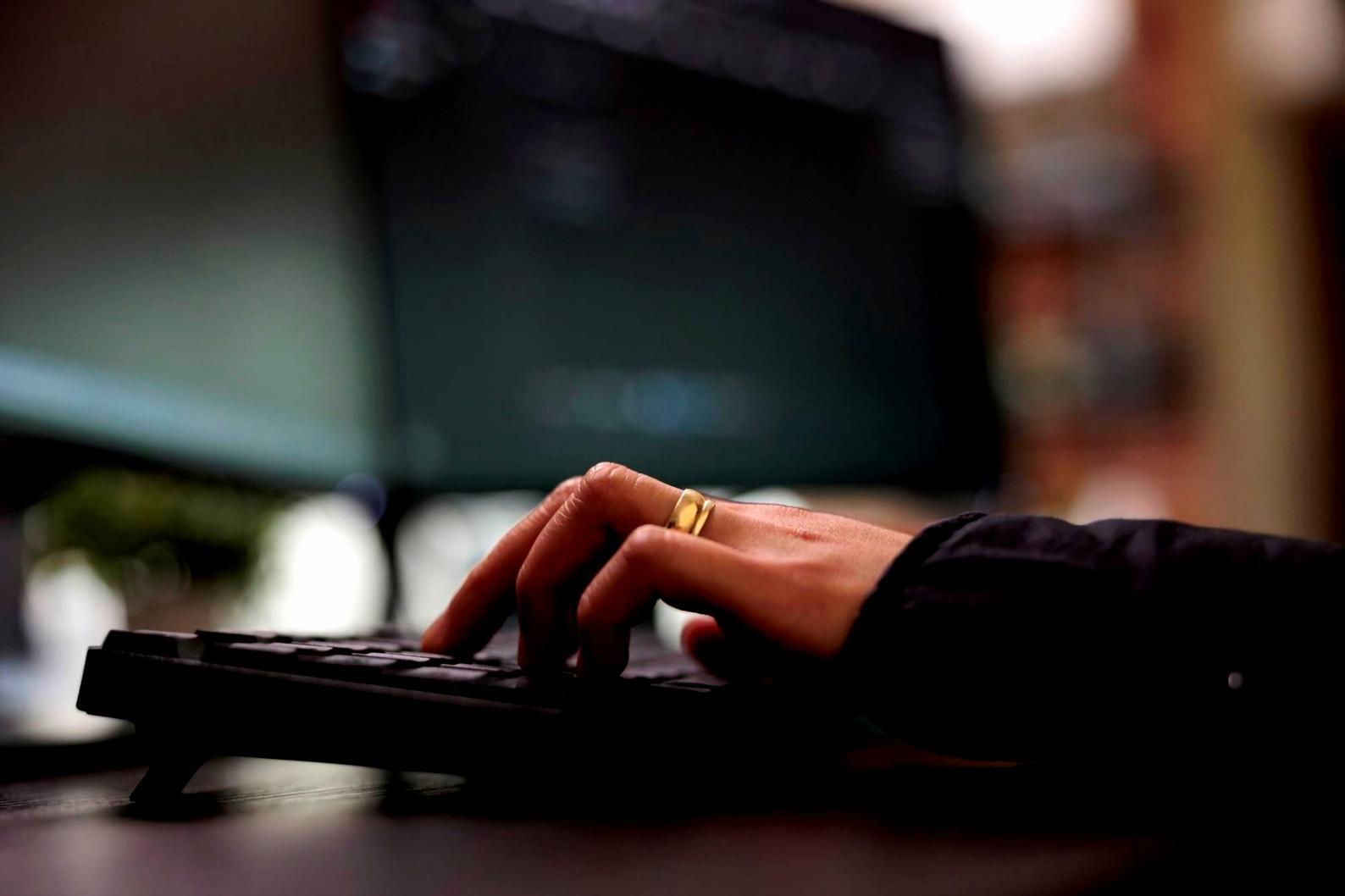 Praktische Robotik-Projekte und Hardware-Integration im Lernprogramm